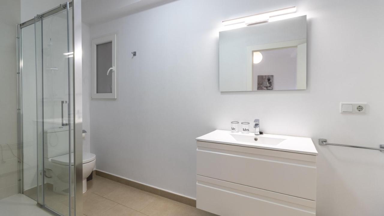 Modern 2 Bedroom 100 M From The