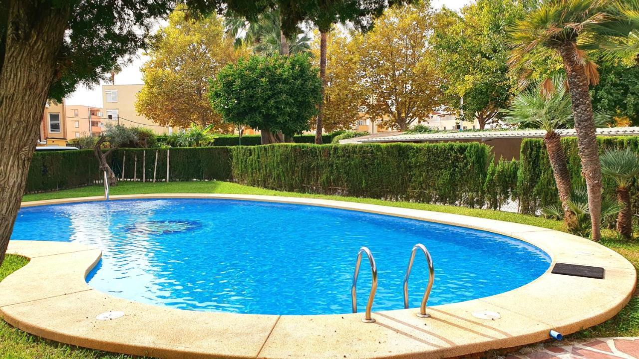 Modern 2 Bedroom 100 M From The Apartment